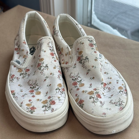 Vans Shoes - Vans Cream Floral Slip-On Sneakers